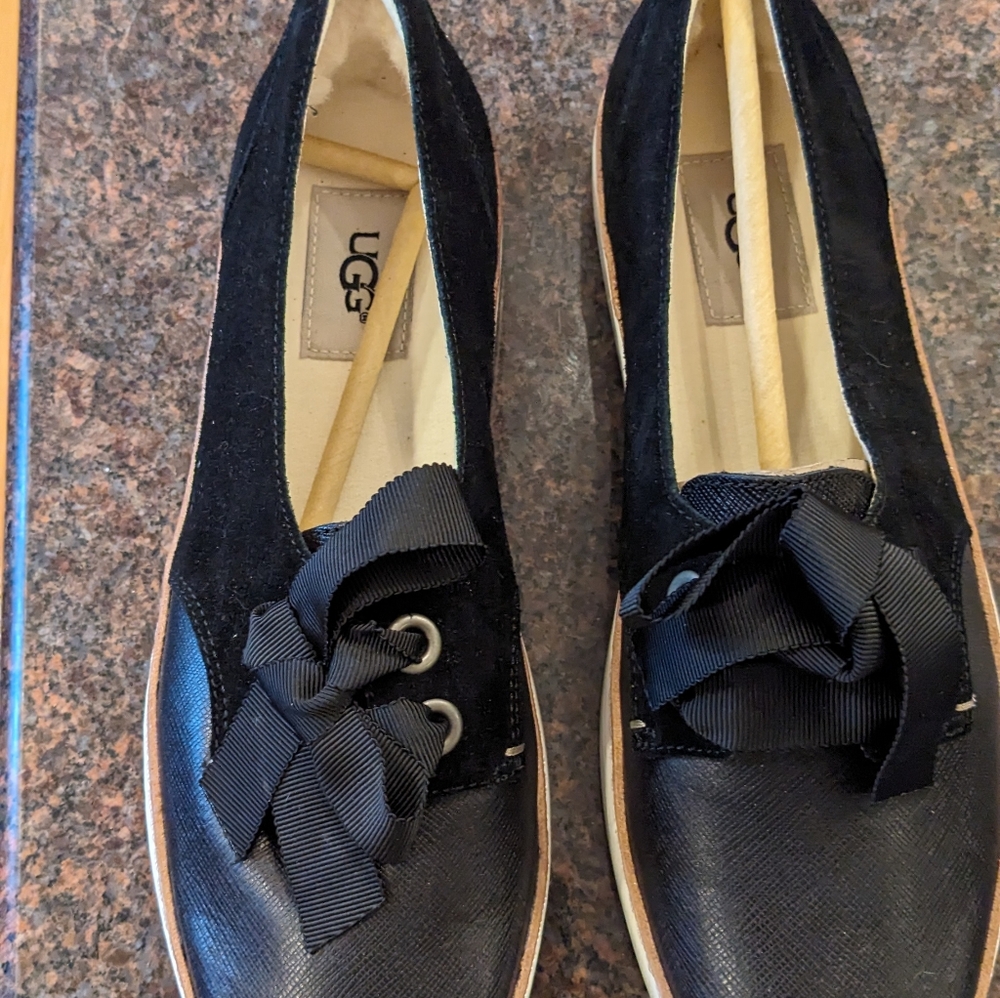 Ugg black size 8.5